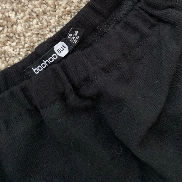 BooHoo maternity jeans - Picture 2 of 5